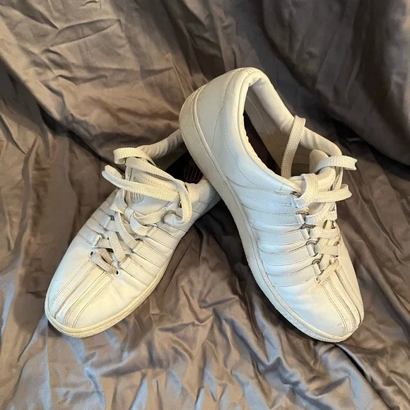 Men’s all white K-Swiss classics. 11 - Picture 3 of 8